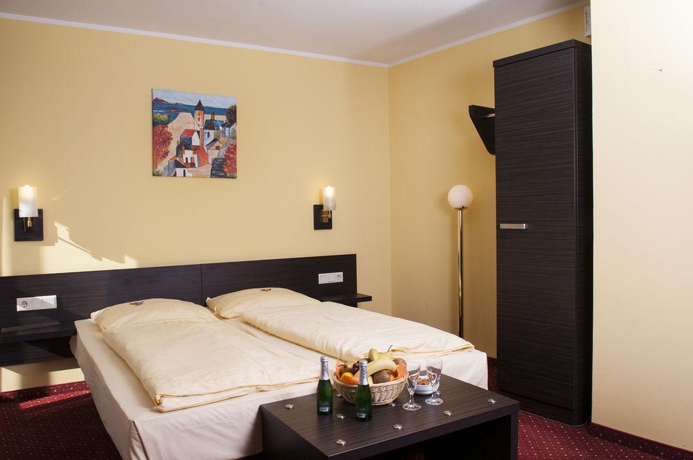 Invite Hotel Nuernberg City Екстериор снимка