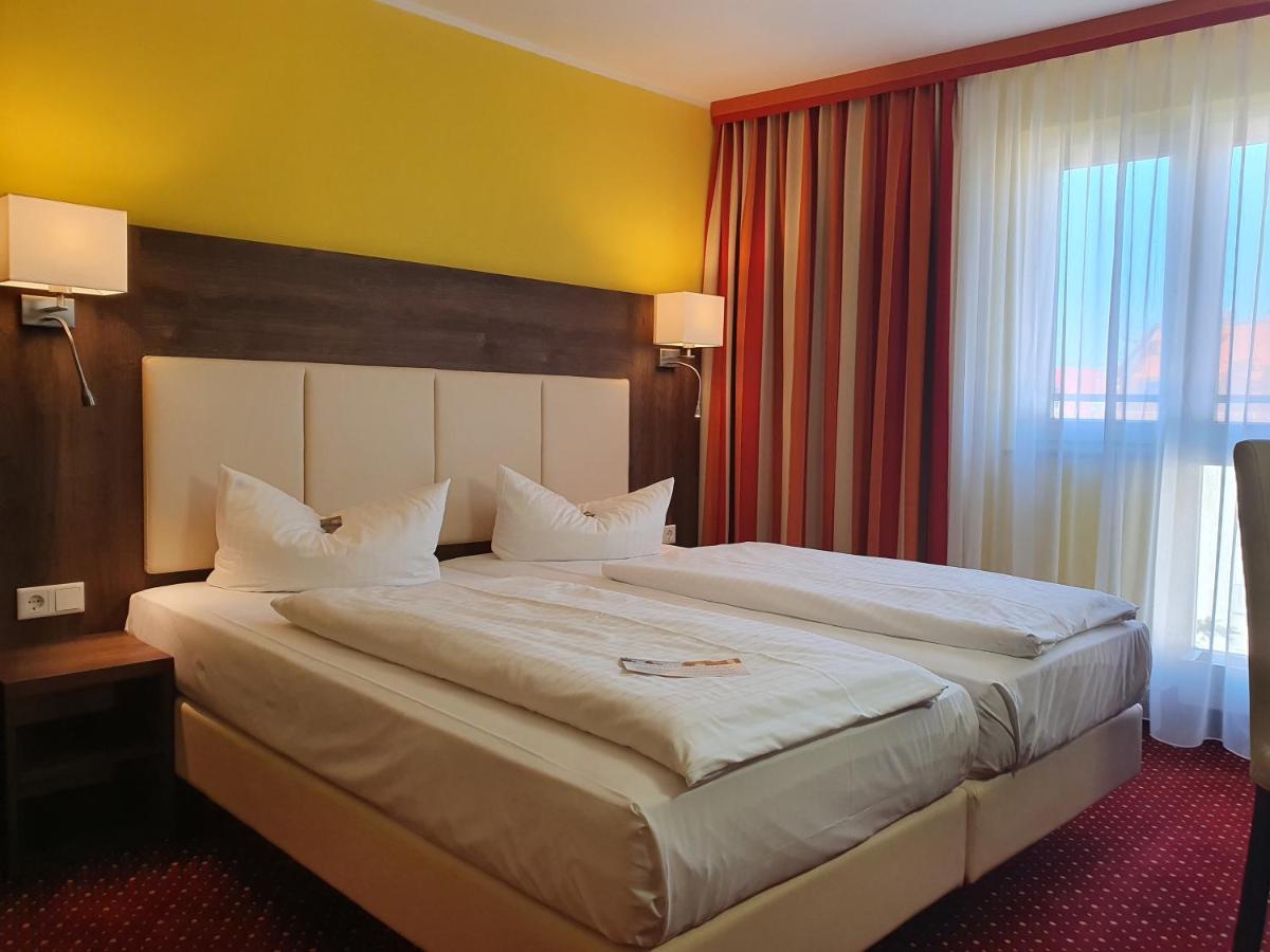 Invite Hotel Nuernberg City Екстериор снимка