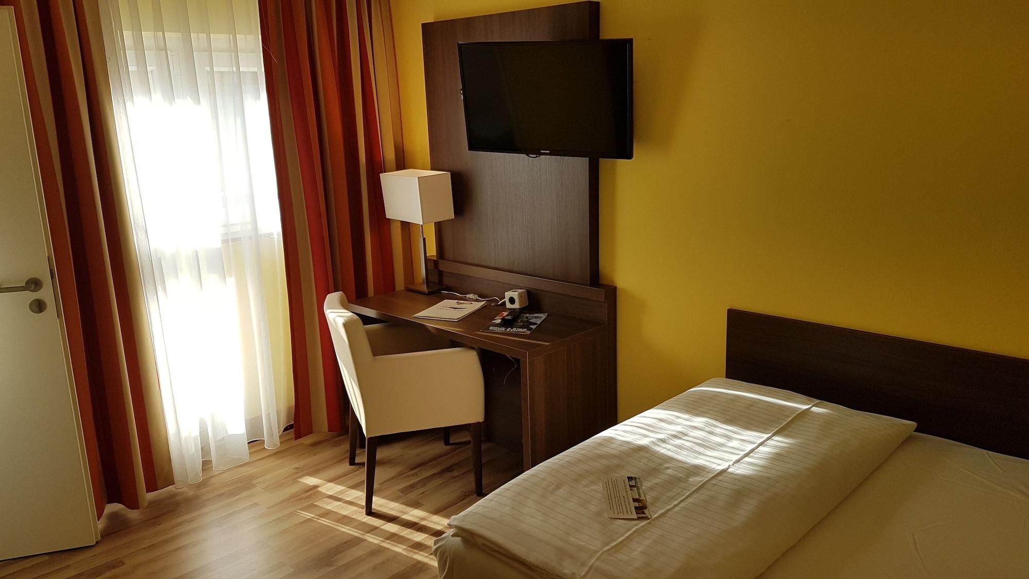 Invite Hotel Nuernberg City Екстериор снимка