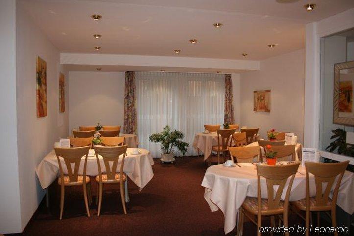 Invite Hotel Nuernberg City Ресторант снимка