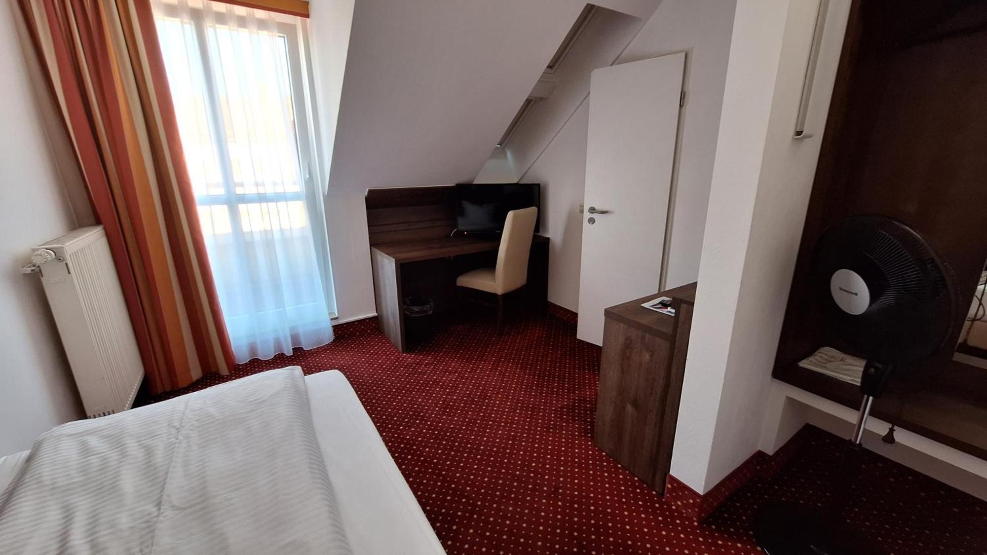 Invite Hotel Nuernberg City Екстериор снимка