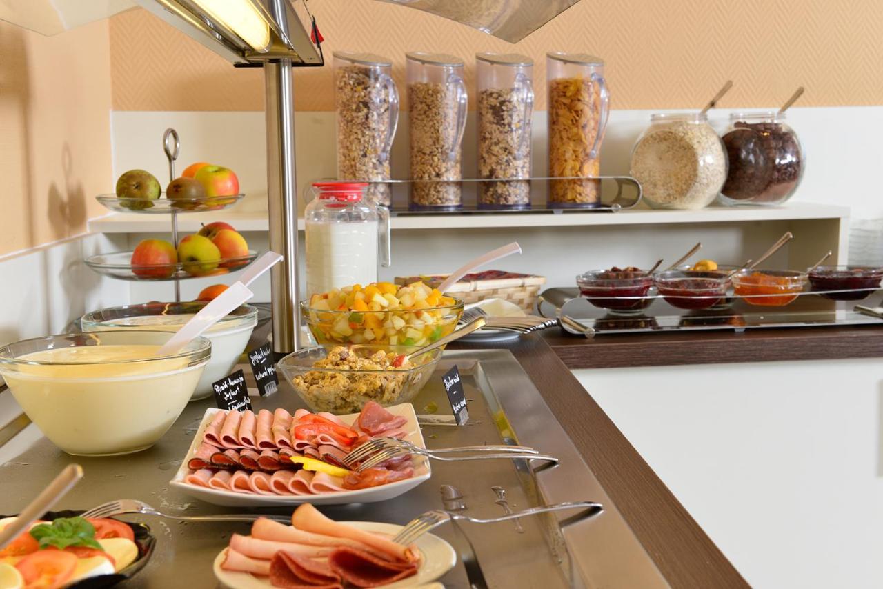 Invite Hotel Nuernberg City Екстериор снимка